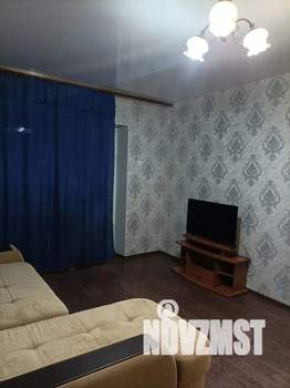 1-к квартира, посуточно, 64м2, 1/9 этаж