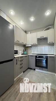 2-к квартира, посуточно, 37м2, 12/18 этаж