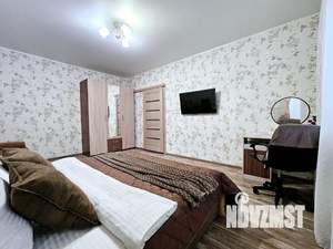 1-к квартира, посуточно, 35м2, 3/23 этаж