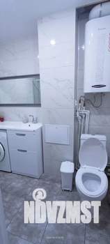 Студия квартира, посуточно, 40м2, 1/2 этаж