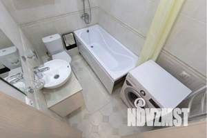 1-к квартира, посуточно, 42м2, 11/16 этаж