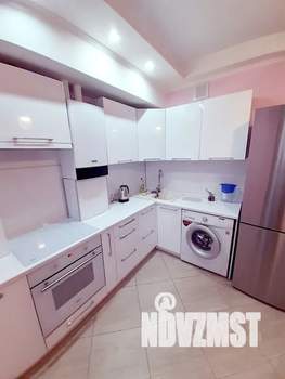 Студия квартира, посуточно, 45м2, 3/17 этаж