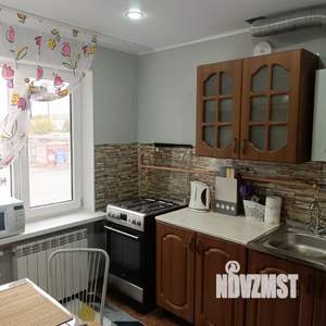 1-к квартира, посуточно, 32м2, 3/5 этаж