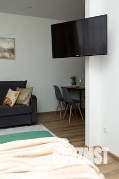 Студия квартира, посуточно, 33м2, 14/21 этаж