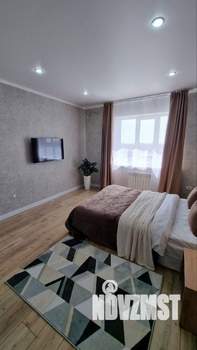 1-к квартира, посуточно, 35м2, 13/16 этаж
