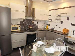 2-к квартира, посуточно, 70м2, 8/9 этаж