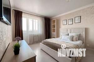 1-к квартира, посуточно, 35м2, 11/16 этаж