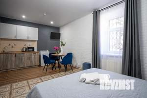 1-к квартира, посуточно, 40м2, 1/2 этаж