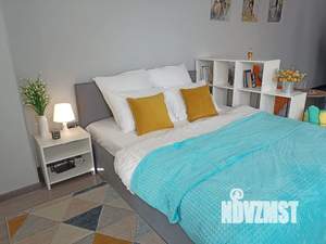 Студия квартира, посуточно, 40м2, 11/17 этаж