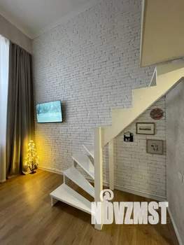 Студия квартира, посуточно, 40м2, 2/2 этаж