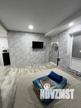 1-к квартира, посуточно, 40м2, 1/2 этаж