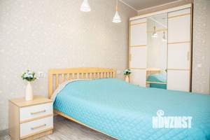 1-к квартира, посуточно, 37м2, 1/1 этаж