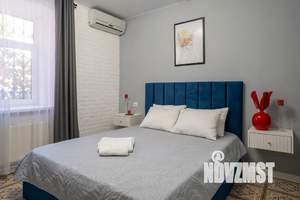 1-к квартира, посуточно, 40м2, 1/2 этаж