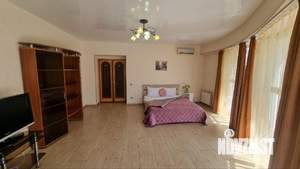 3-к квартира, посуточно, 120м2, 1/1 этаж