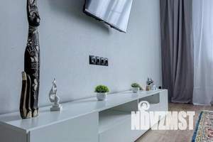 1-к квартира, посуточно, 49м2, 9/16 этаж