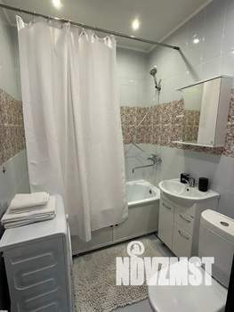 1-к квартира, посуточно, 40м2, 9/9 этаж