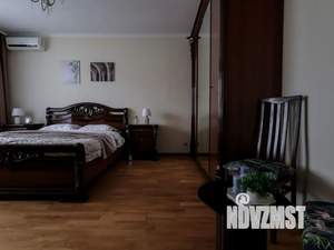 3-к квартира, посуточно, 150м2, 1/12 этаж