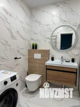 Студия квартира, посуточно, 41м2, 15/16 этаж