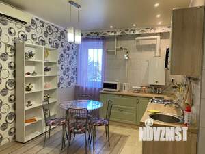 1-к квартира, посуточно, 46м2, 2/10 этаж