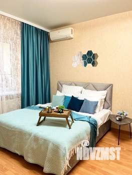 1-к квартира, посуточно, 38м2, 3/9 этаж
