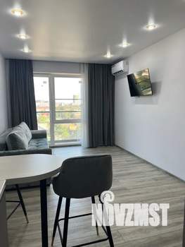 2-к квартира, посуточно, 42м2, 8/23 этаж