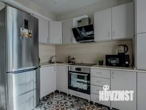 1-к квартира, посуточно, 35м2, 10/17 этаж