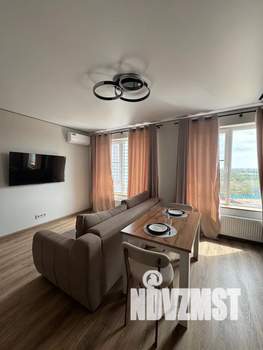 Студия квартира, посуточно, 35м2, 8/24 этаж