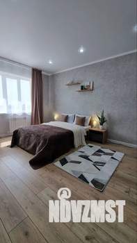 1-к квартира, посуточно, 35м2, 13/16 этаж