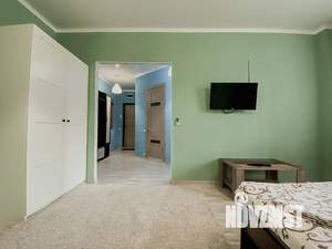 1-к квартира, посуточно, 42м2, 13/16 этаж