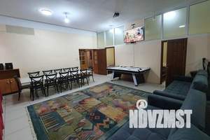 4-к квартира, посуточно, 180м2, 1/3 этаж