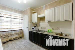 1-к квартира, посуточно, 40м2, 3/9 этаж