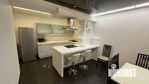 4-к квартира, на длительный срок, 180м2, 2/5 этаж