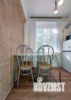 2-к квартира, посуточно, 43м2, 1/2 этаж