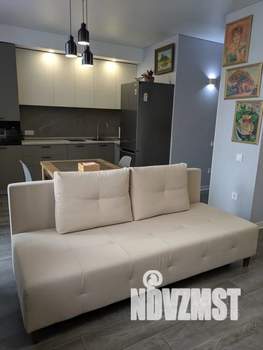 Студия квартира, посуточно, 35м2, 2/19 этаж