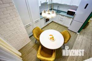 1-к квартира, посуточно, 38м2, 1/1 этаж