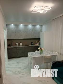 1-к квартира, посуточно, 40м2, 4/19 этаж