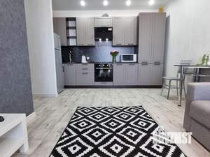 3-к квартира, посуточно, 80м2, 1/1 этаж