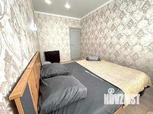 1-к квартира, посуточно, 40м2, 4/18 этаж