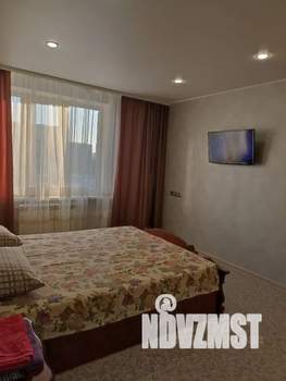 1-к квартира, посуточно, 33м2, 4/9 этаж