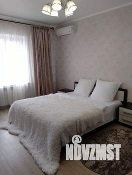 1-к квартира, посуточно, 53м2, 1/1 этаж