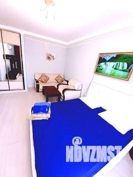 Студия квартира, посуточно, 45м2, 3/17 этаж