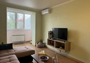 2-к квартира, вторичка, 64м2, 1/10 этаж