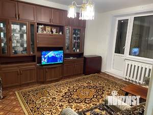 2-к квартира, вторичка, 52м2, 1/9 этаж
