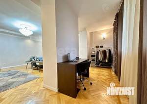 4-к квартира, вторичка, 135м2, 2/5 этаж