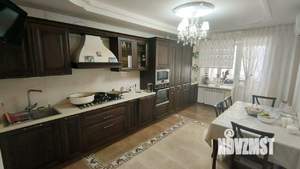 4-к квартира, вторичка, 130м2, 3/10 этаж
