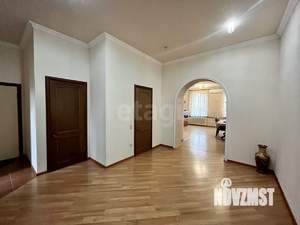 6-к квартира, вторичка, 220м2, 2/2 этаж