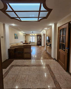 3-к квартира, вторичка, 68м2, 1/4 этаж