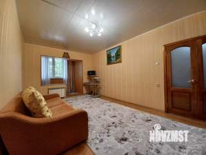 2-к квартира, вторичка, 63м2, 1/9 этаж