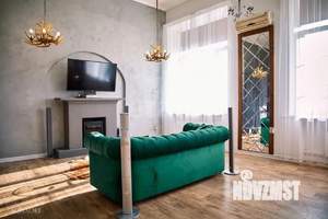 2-к квартира, вторичка, 100м2, 3/3 этаж