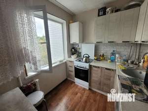 4-к квартира, вторичка, 61м2, 3/5 этаж